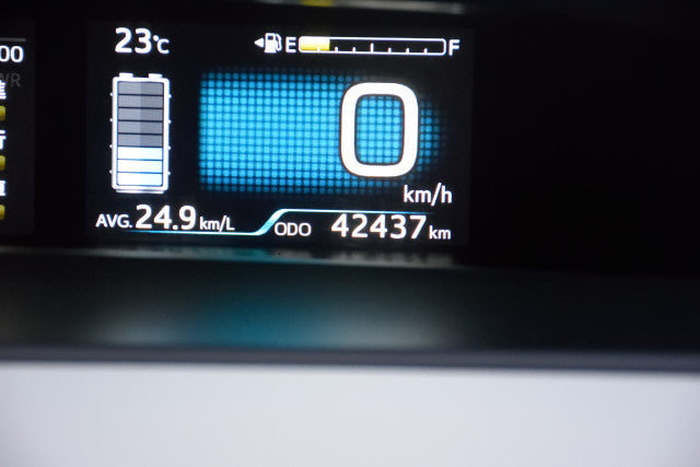 TOYOTA 2018year PRIUS A TOURING SELECTION