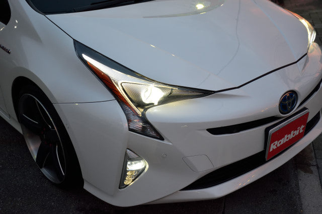 TOYOTA 2018year PRIUS A TOURING SELECTION