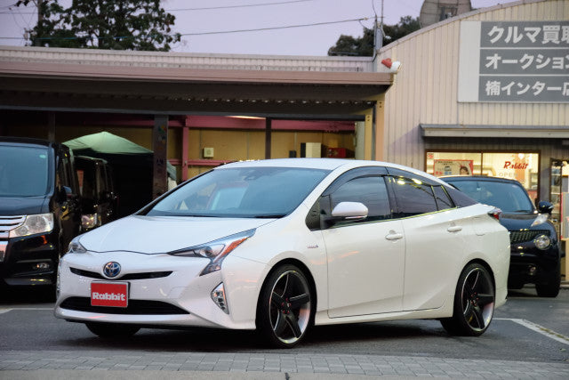 TOYOTA 2018year PRIUS A TOURING SELECTION