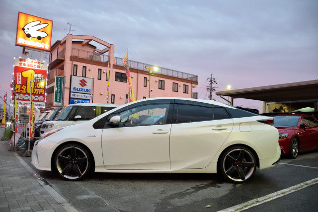 TOYOTA 2018year PRIUS A TOURING SELECTION