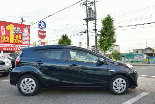 TOYOTA 2017year AQUA S