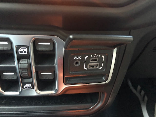 CHRYSLERJEEP 2019 JEEP WRANGLER UNLIMITED SAHARA
