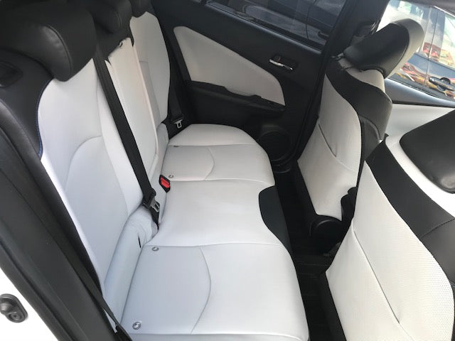 TOYOTA 2018year PRIUS A TOURING SELECTION