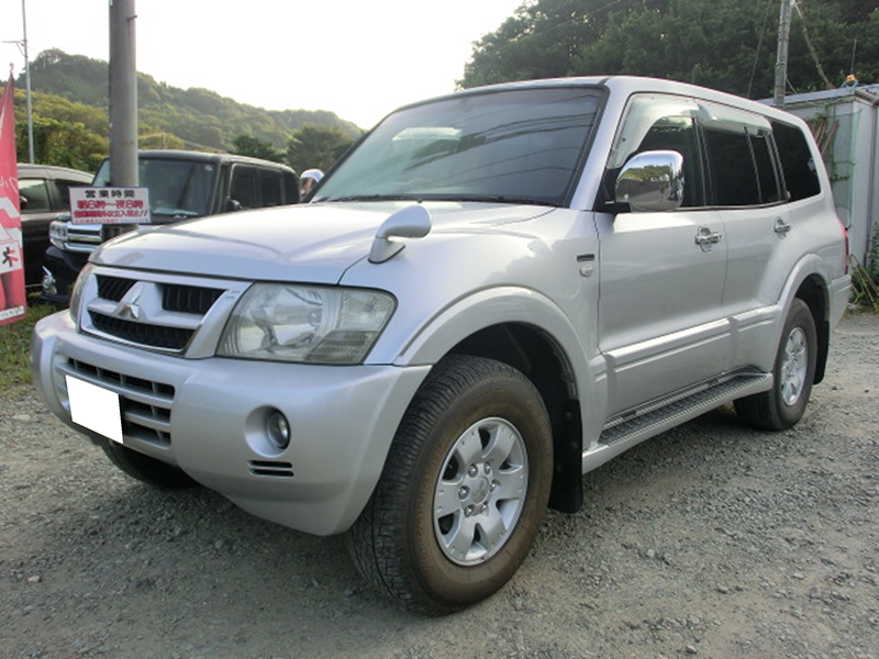 MITSUBISHI PAJERO