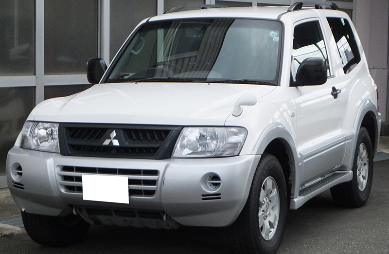 MITSUBISHI PAJERO