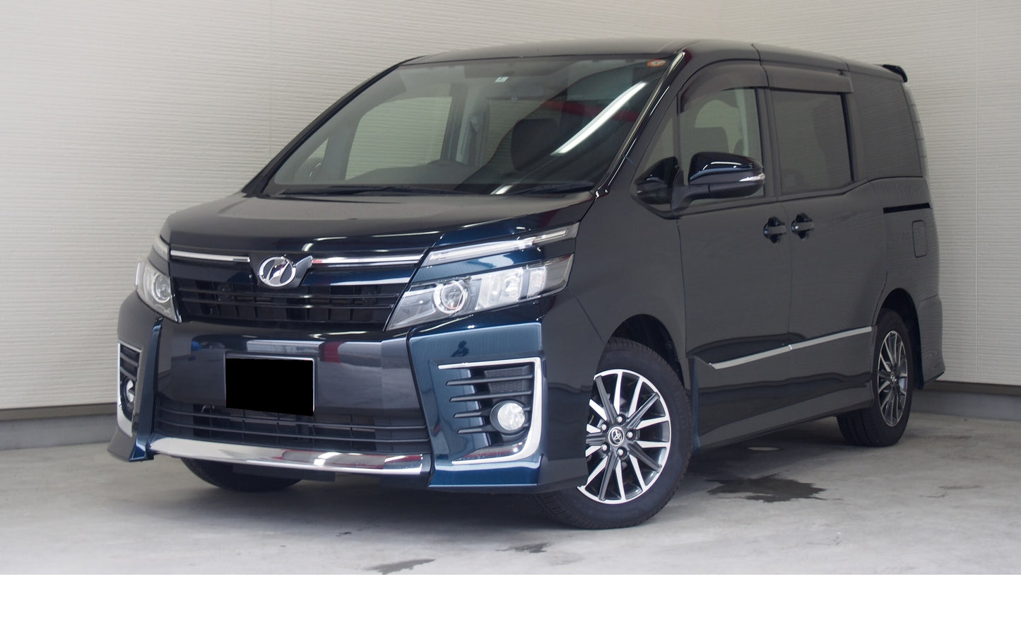 TOYOTA VOXY ZS 【year:2014】